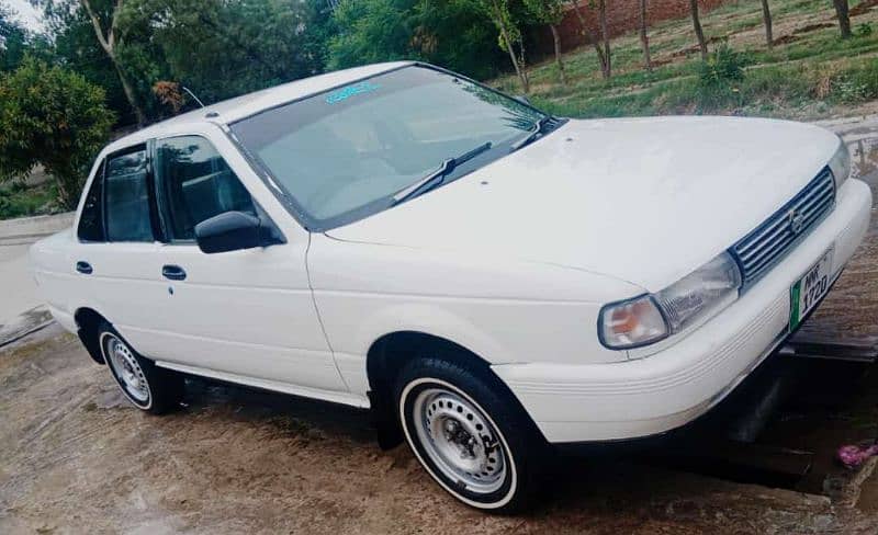 Nissan Sunny 1993 3