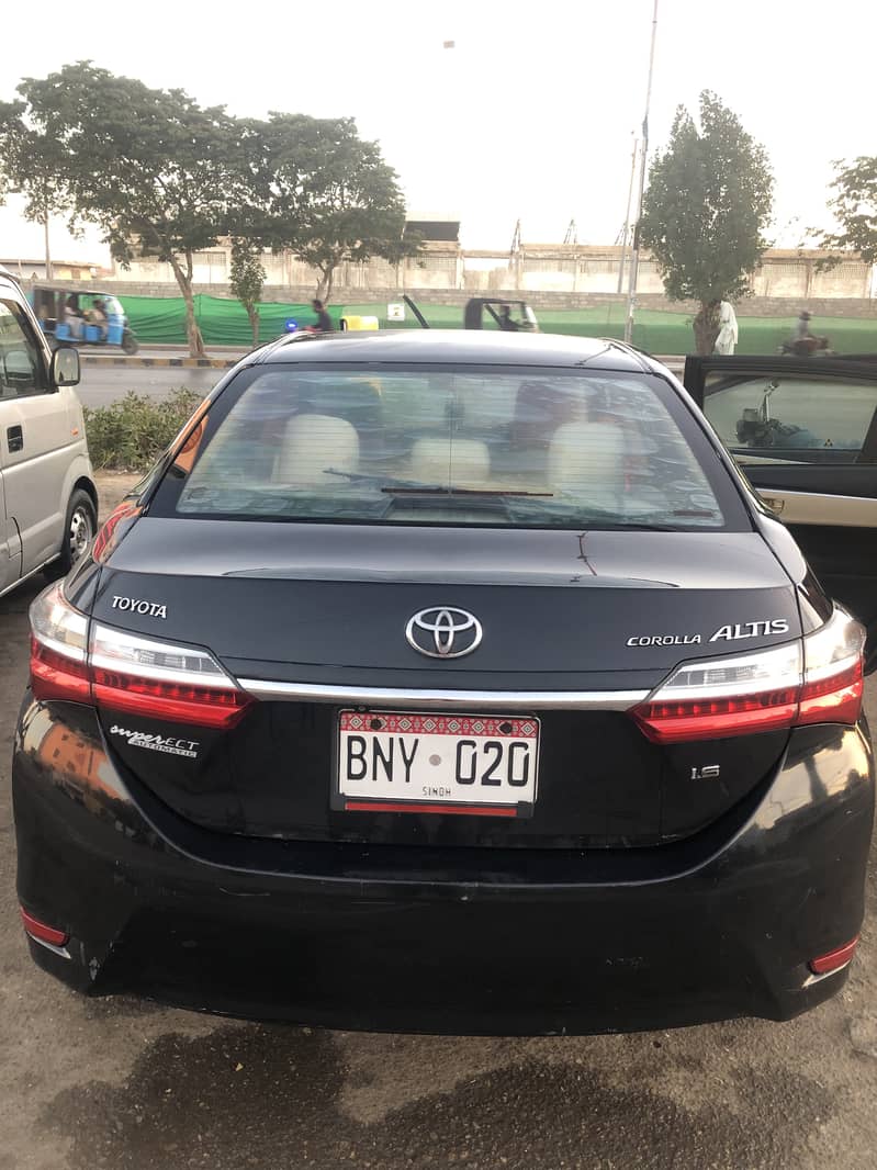 Toyota Corolla Altis 2018 1