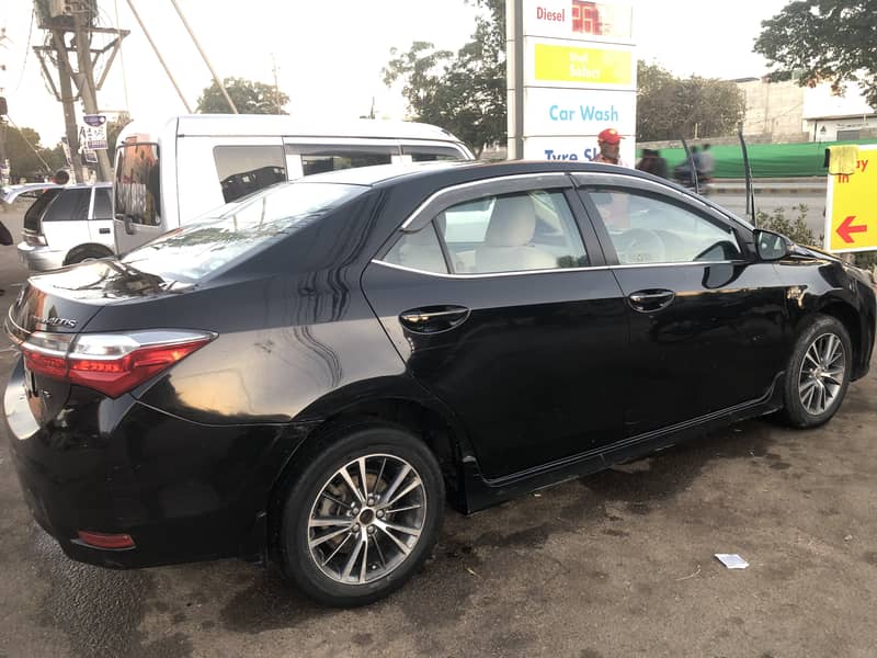 Toyota Corolla Altis 2018 3