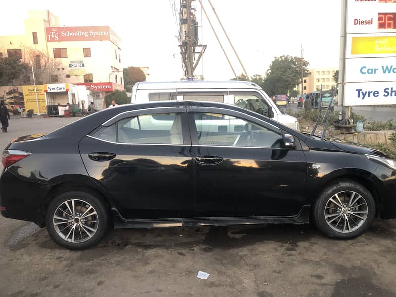 Toyota Corolla Altis 2018 4