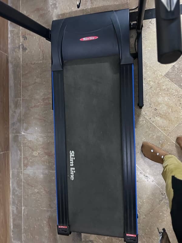 Treadmill 100% New just Few days use 5