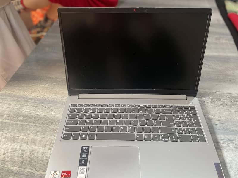 Lenovo Ideapad AMD Athlon Silver 0