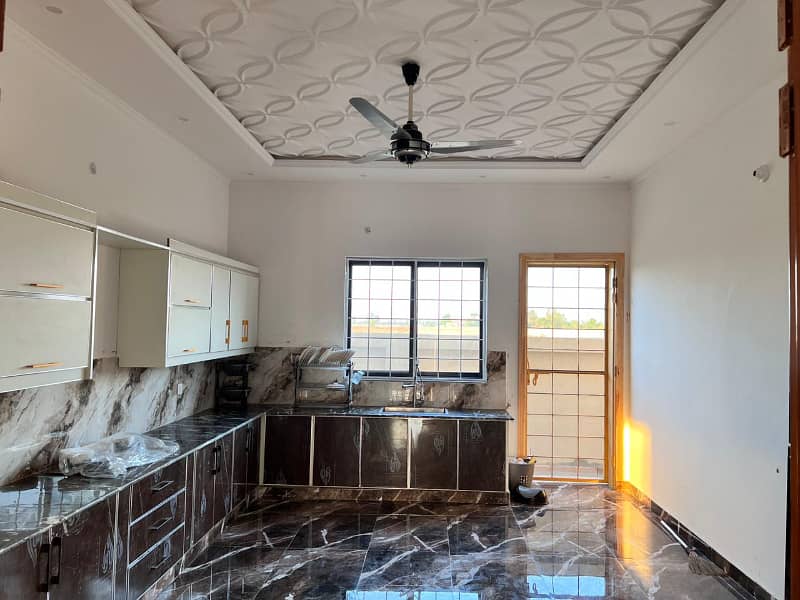 6 kanal Faram House For Sale 0