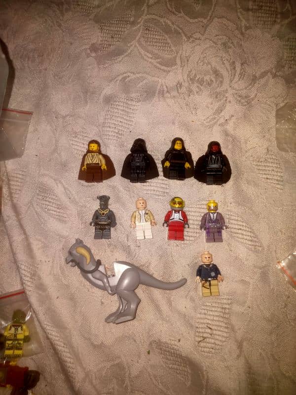 Lego Minifigures 4