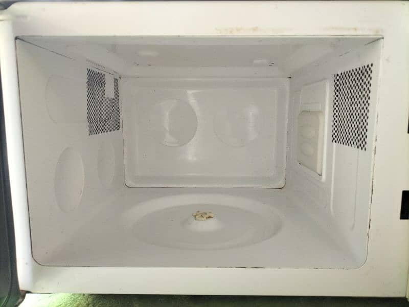 Dawlance Microwave Oven 2