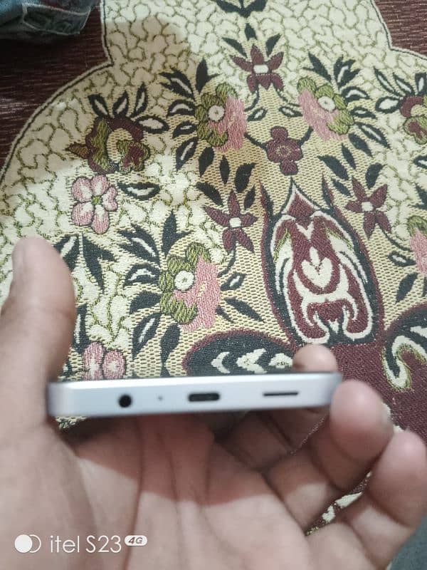 Samsung Galaxy a06 with charger 18