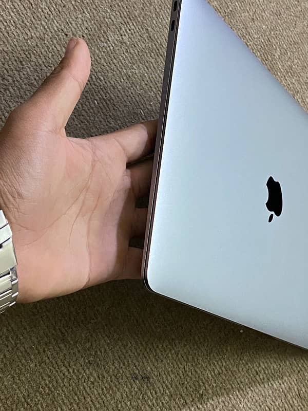 MacBook Air m1 8