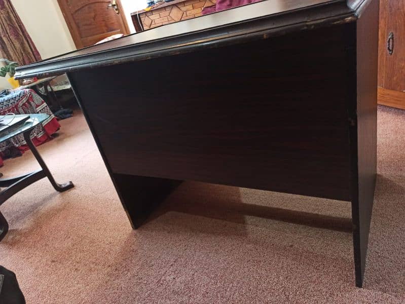 Office table 2 available 10/7.5  condition 2