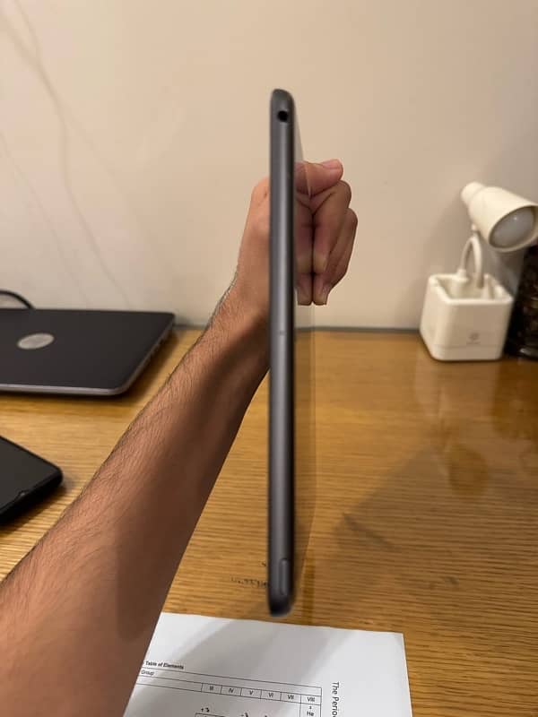 iPad 8 Space Grey / 32gb. 1