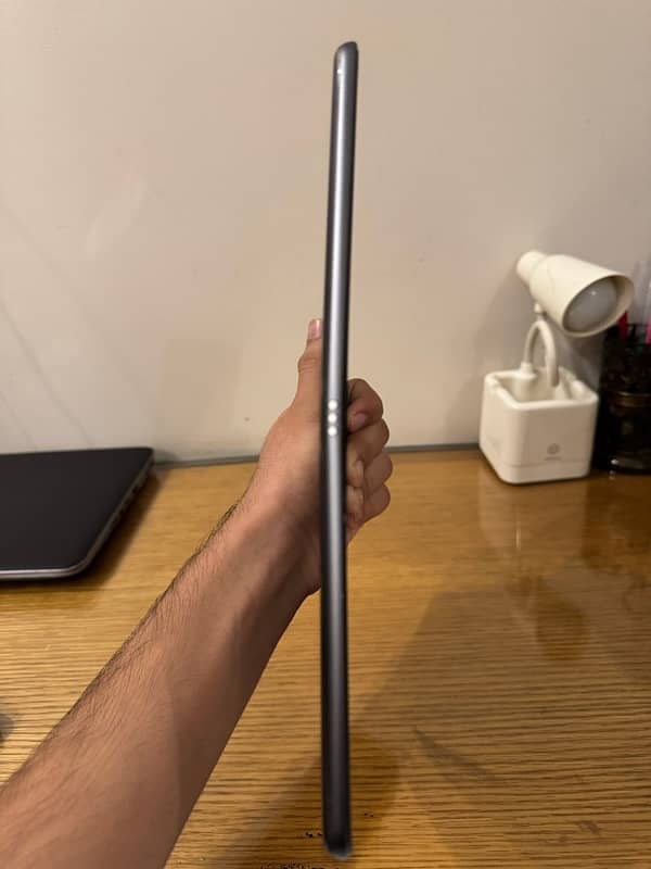 iPad 8 Space Grey / 32gb. 6