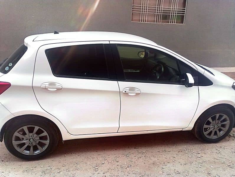 Toyota Vitz 2016 3