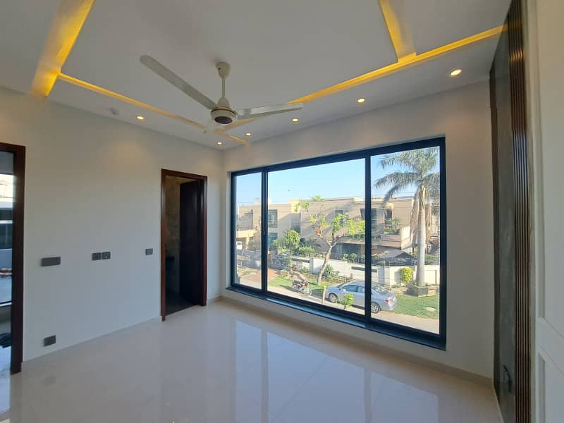 DHA PHASE 4 LOOKS LIKE BRAND NEW HOUSE FOR RENT 22