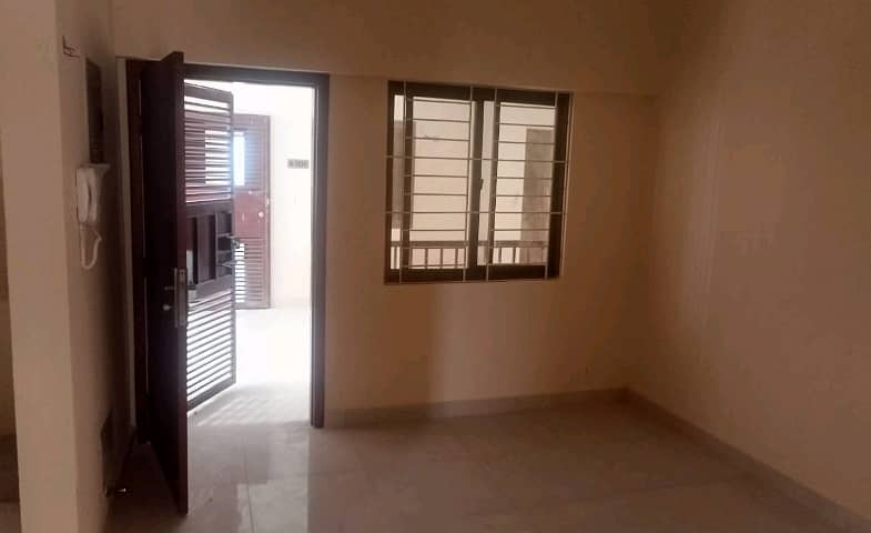 Prime Location 1050 Square Feet Flat In Chapal Courtyard Best Option 4