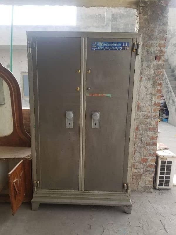 Heavy iron safe Almirah 0