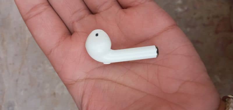 single earpod new for sale with cable 3