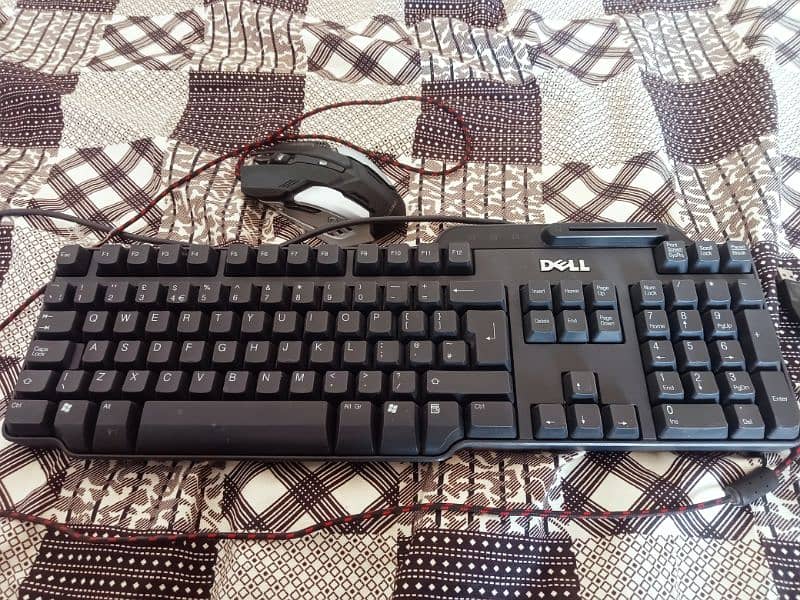 Keyboard and Gaming Mouse 0