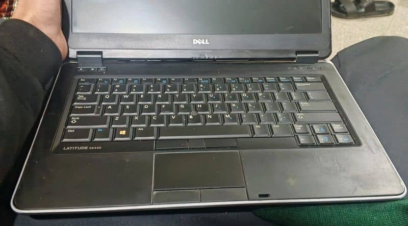 Dell latitude E6440 4