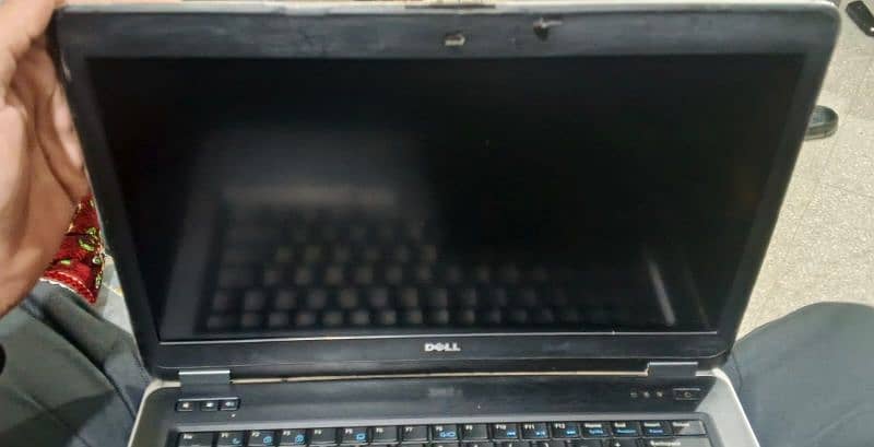 Dell latitude E6440 5