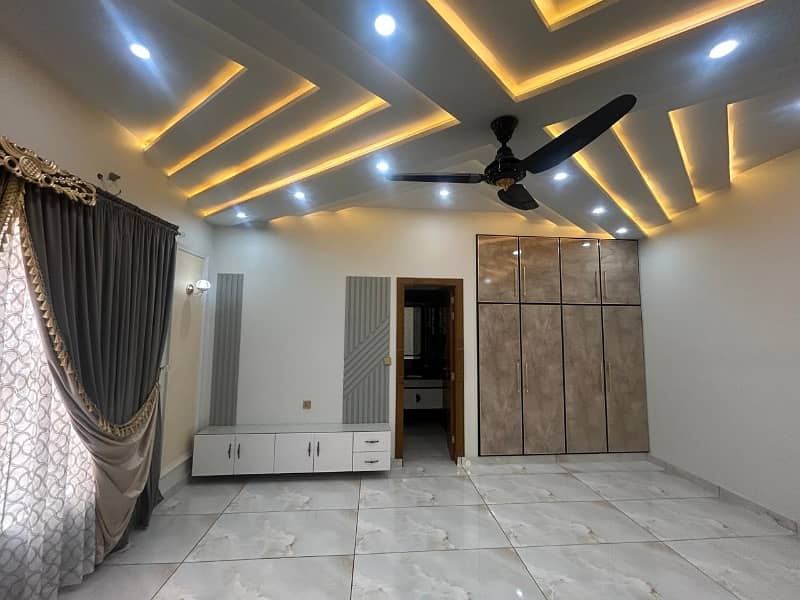 1 kanal Brand New house For Sale 9