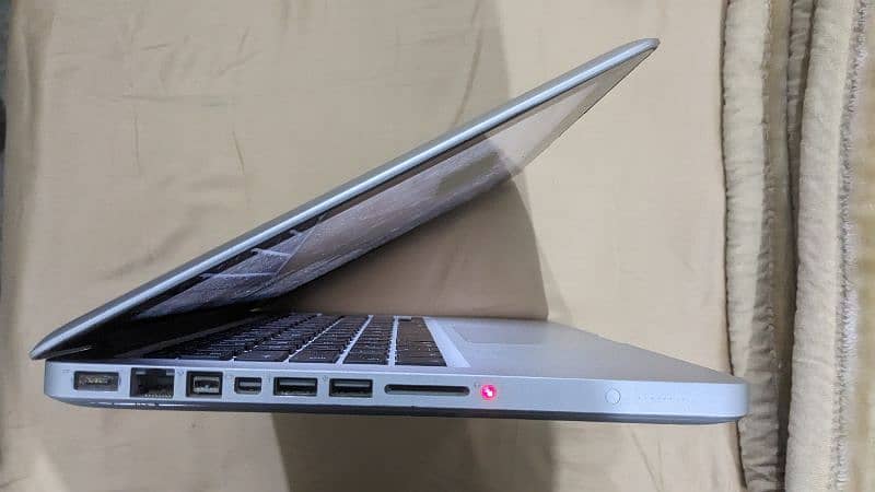 MacBook pro 4