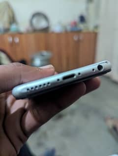 iphone 6/64GB