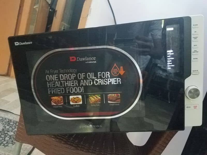 DW 550 AF Air Fryer Microwave Oven (Just Like New) 6