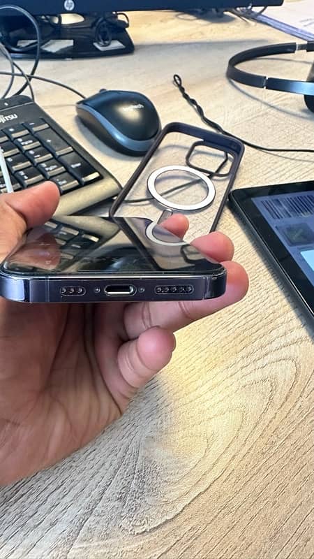 Iphone 14 pro 10/9 condition 3