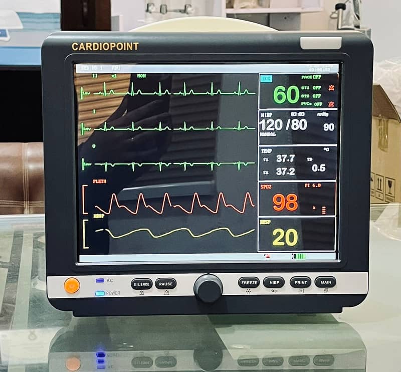 Patient monitor / Cardic Monitore/ BP Monitors Patient monitor 1