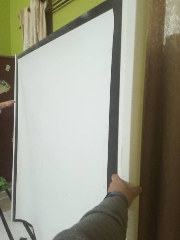 Projector screen 1