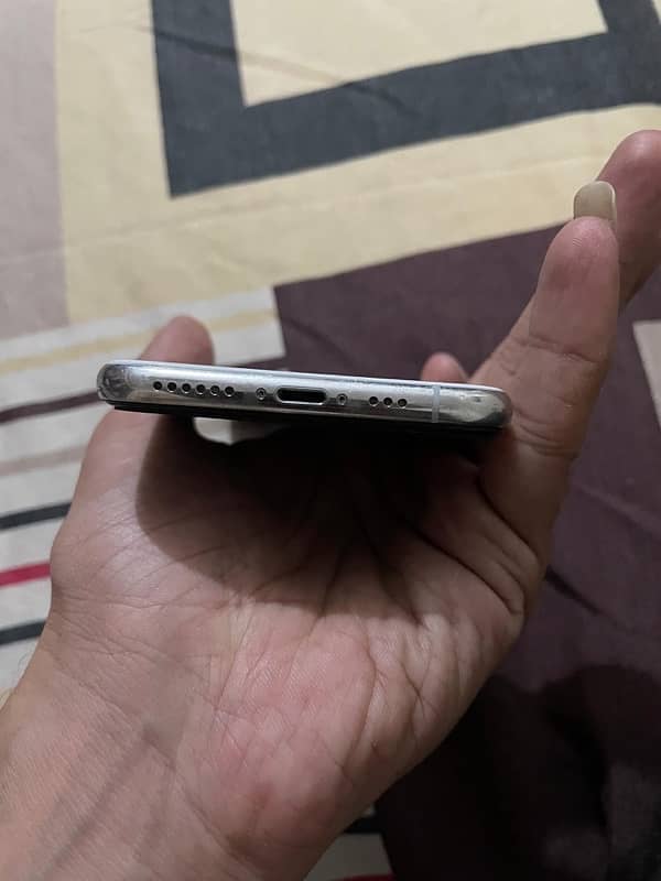 iPhone XS 64gb PTA Approved 1