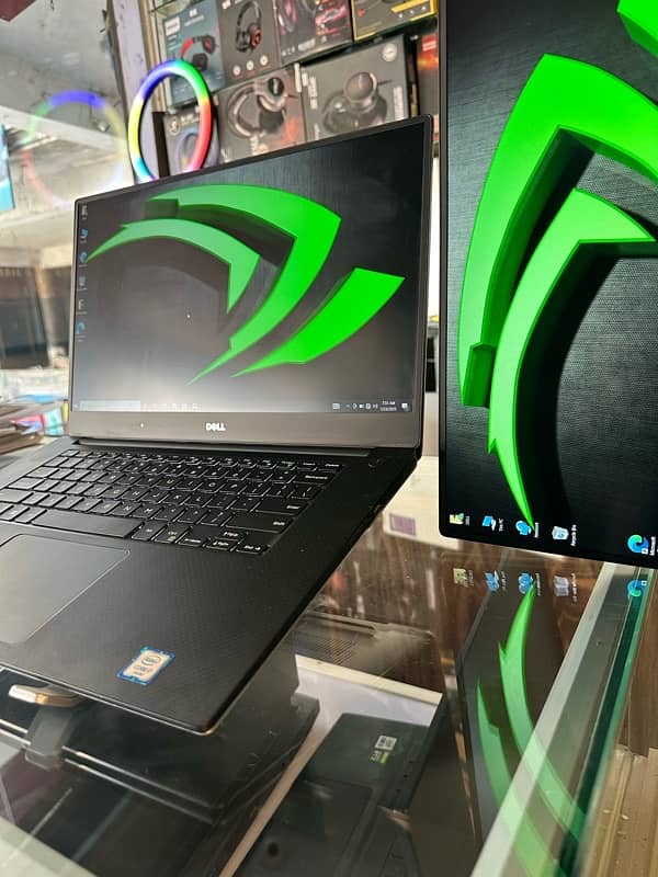 Workstation/PrecisionCi7 6th HQ (15.6 FHD) Nvidia /16 DDR4/Read AD fat 8