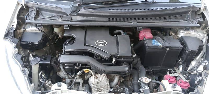 Toyota Vitz 2019 4