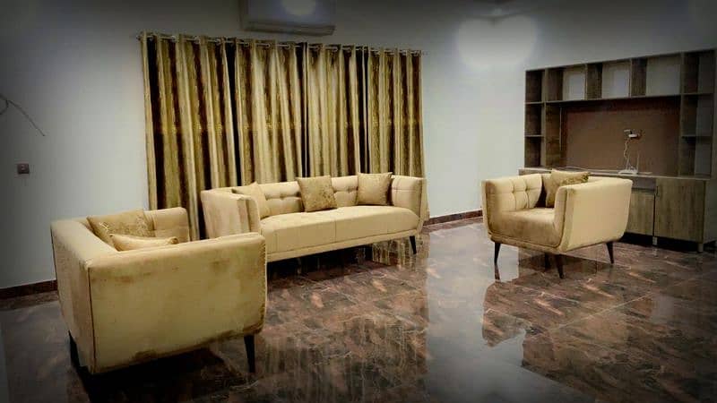 furnished portion (daily weekly monthly) for rent in johar town Lahore 8