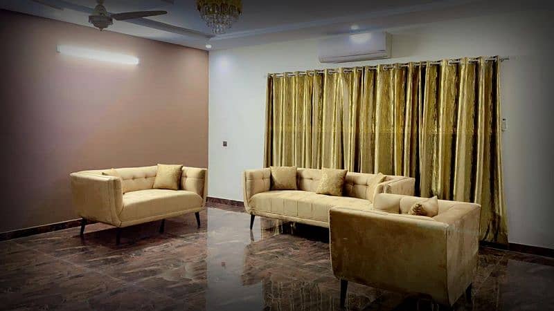 furnished portion (daily weekly monthly) for rent in johar town Lahore 10