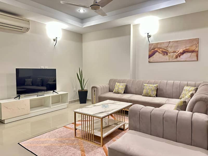 Harbor Cozy-2 BHK Luxury furnished apartment on daily basis 16