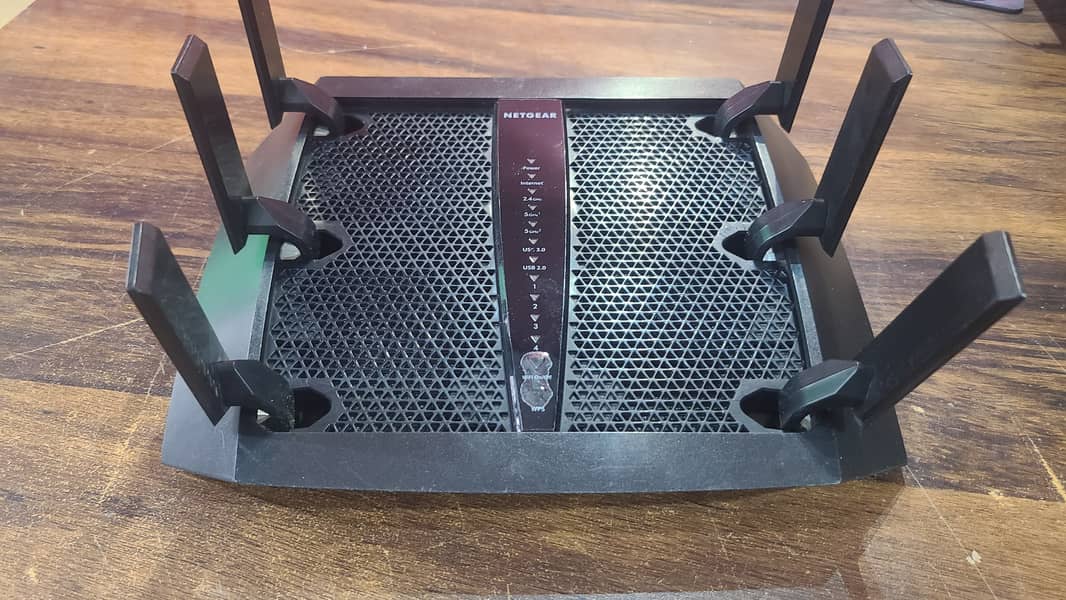 NETGEAR Gaming Beast Nighthawk Router R8000 |Tri-Band | (With Box) 3