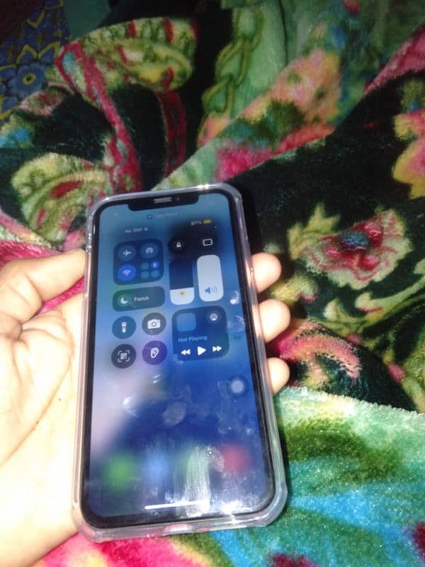 iphone 11 64 gb Factory unlocked 2