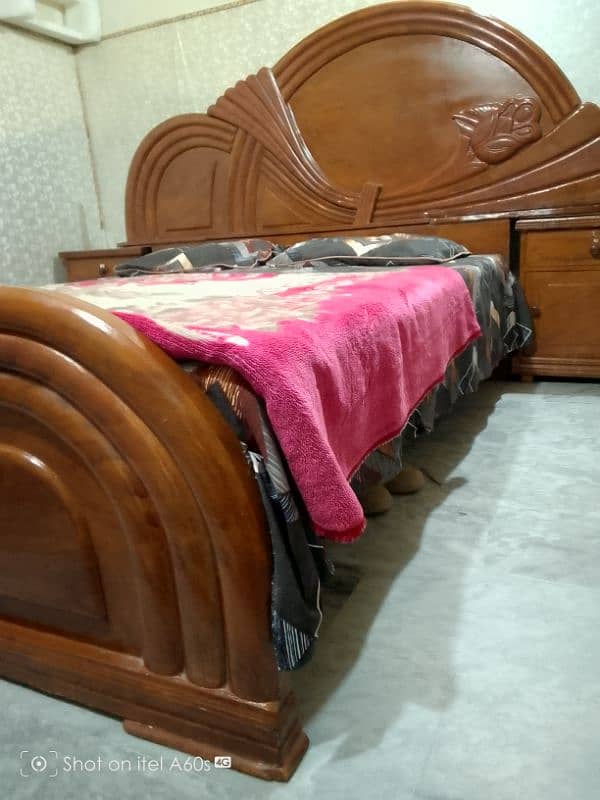 1 Queen size Bed + 1 dressing table + 1 large showcase 8