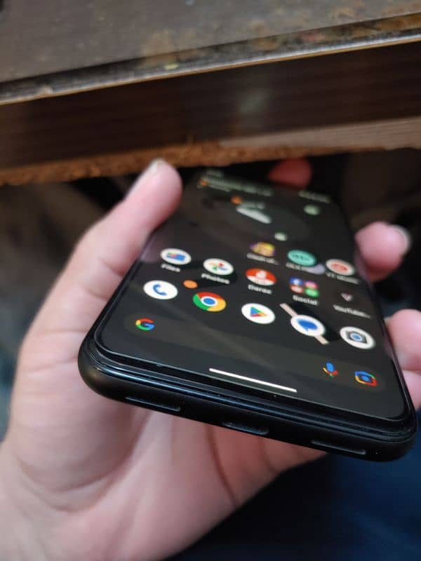 Google Pixel 4 dual sim 10/10 condition 2