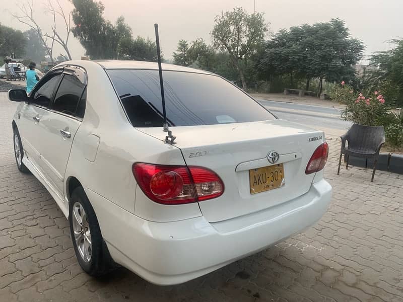 Toyota Corolla 2.0 D  saloon 2006 3