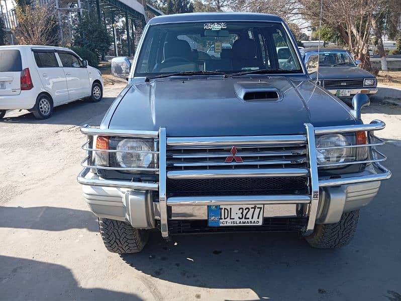 Mitsubishi Pajero 1994 antique 0