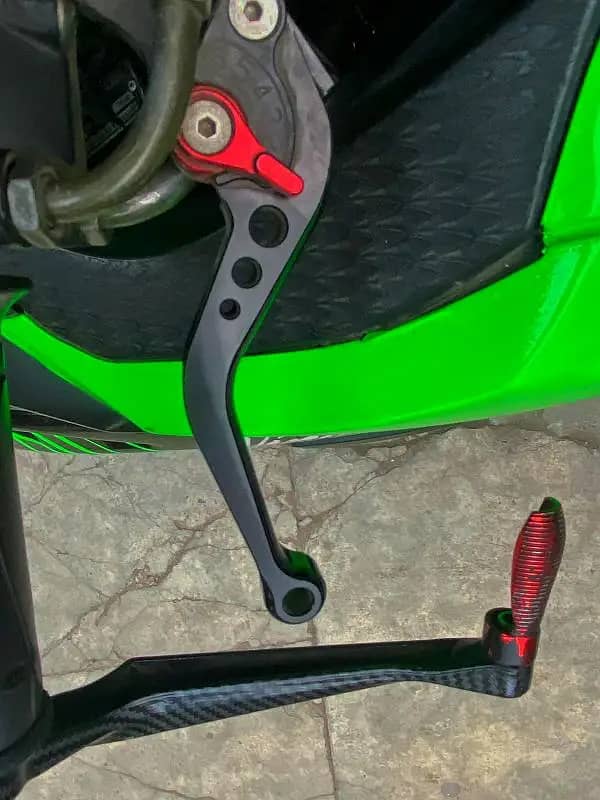 Kawasaki Ninja ZX-6R 2019 10