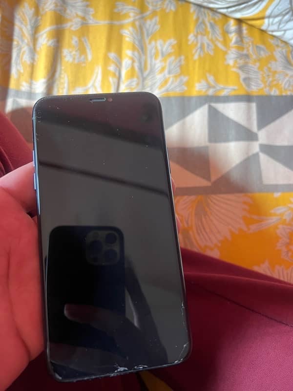 Apple iphone 11 pro max 256gb PTA Approved 1