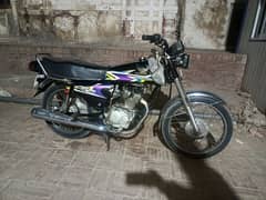 Honda 125 good condition only family use bike