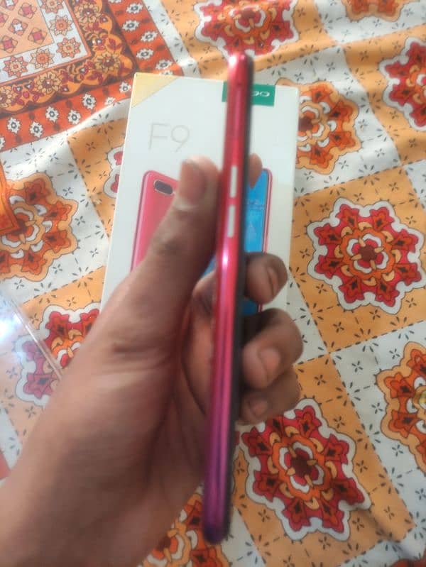 oppo f9 4:64. gb condition 10 by 8 1