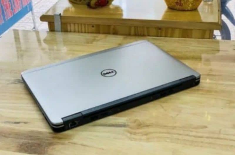 Dell E7240 Core i5 4th Generation (Ram 8GB + SSD 128GB) Sliver Shape 4