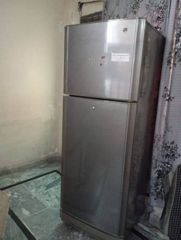 Pel large refrigerator for sale 6