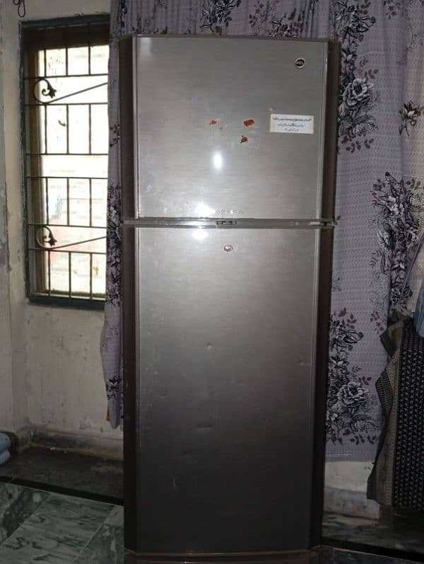 Pel large refrigerator for sale 7