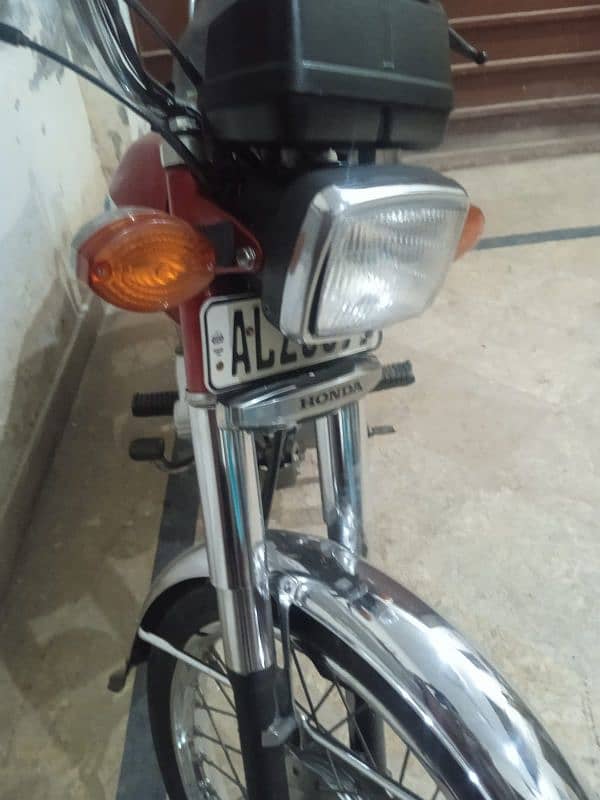 Honda 125 need and clean 0