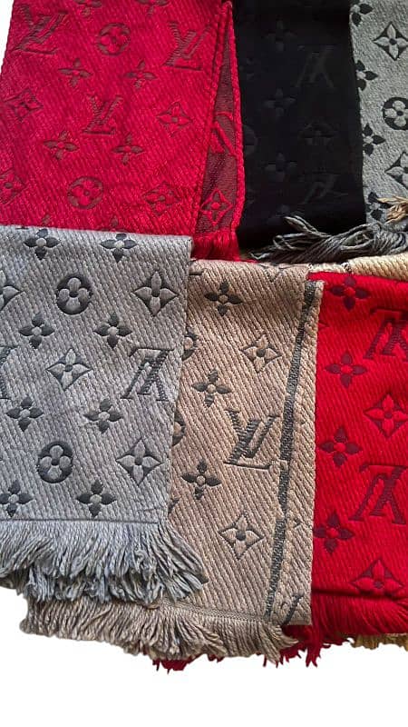 Louis Vuitton logomania 100%authentic scarfs and muffler 7